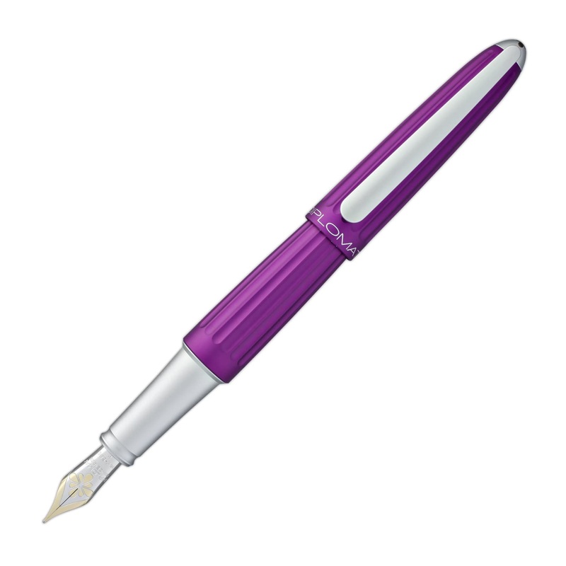 Diplomat Aero Fountain Pen in Violet - 14K Gold