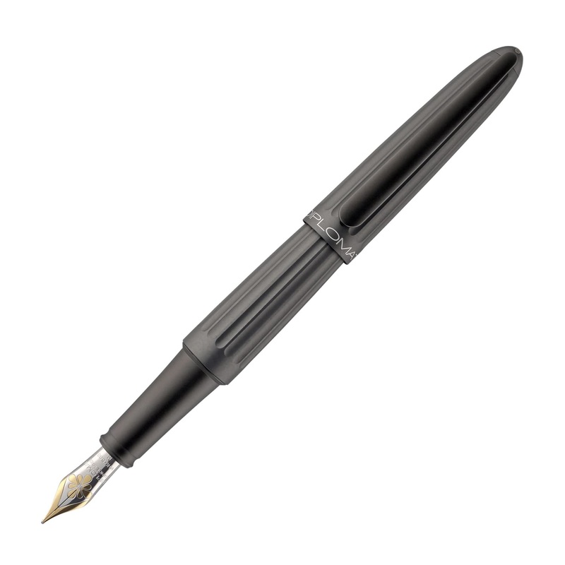 Diplomat Aero Fountain Pen in Grey - 14K Gold