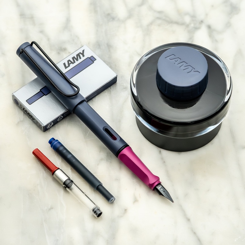 Lamy Safari Fountain Pen and Ink Bottle Gift Set in Pink Cliff 2024 - Medium Point