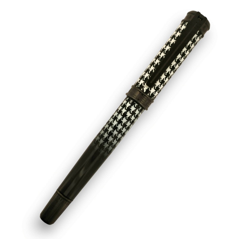 Edelberg Bespoke Pied de Pioule Fountain Pen