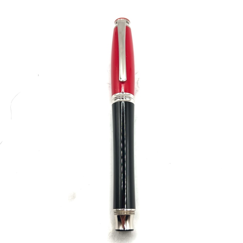 Signum (Italy) Red & Black Fountain Pen  - Broad 18kt Gold Nib