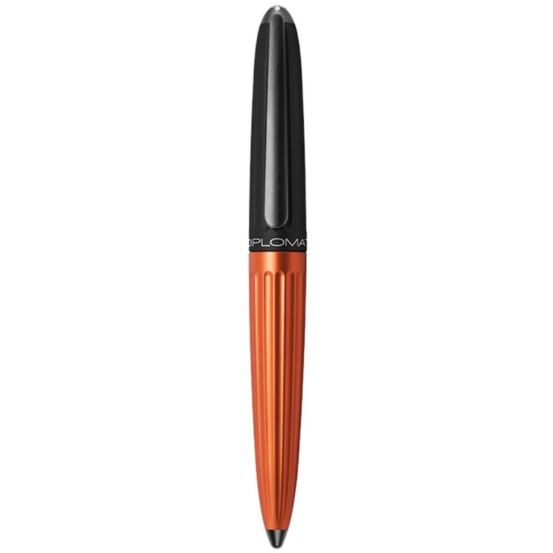 DIPLOMAT, Fountain Pen - AERO BLACK/ORANGE.