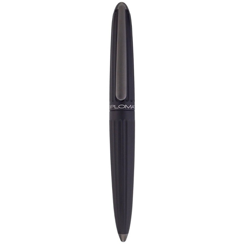 DIPLOMAT, Fountain Pen - AERO BLACK.