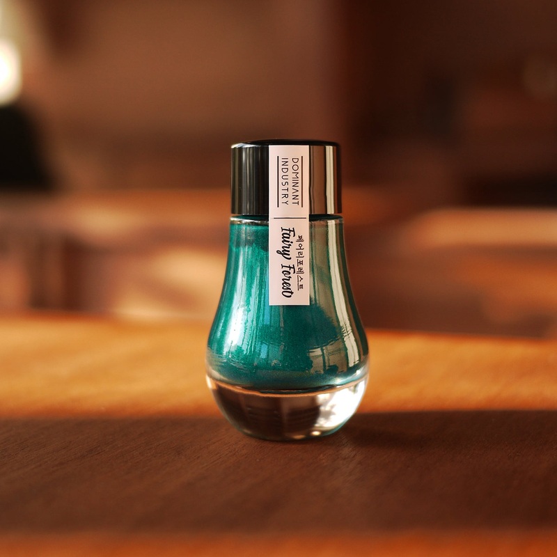 DOMINANT, Ink Bottle - Pearl FAIRY FOREST 25ml.