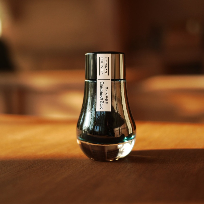 DOMINANT, Ink Bottle - Standard DOMINANT BLUE 25ml.