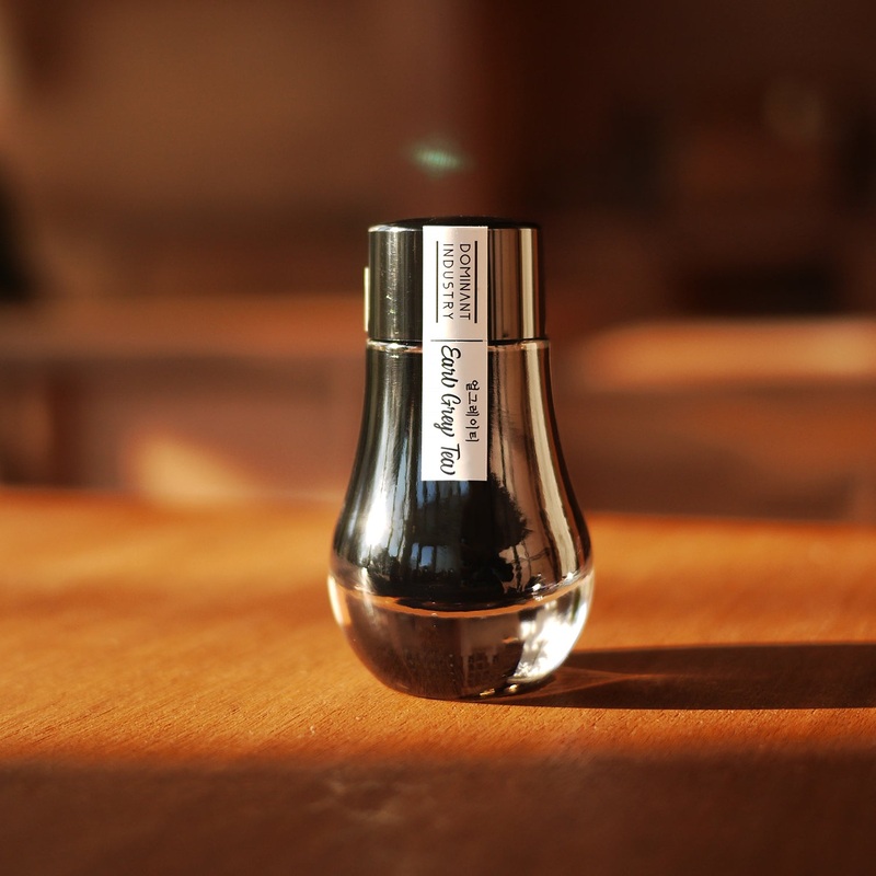 DOMINANT, Ink Bottle - Standard EARL GREY TEA 25ml.
